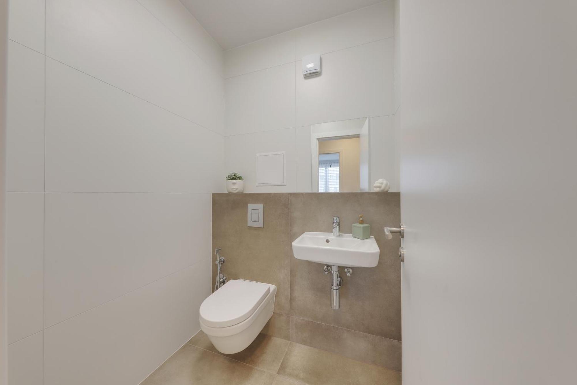 Bazova Apartment With Free Parking Братислава Екстериор снимка